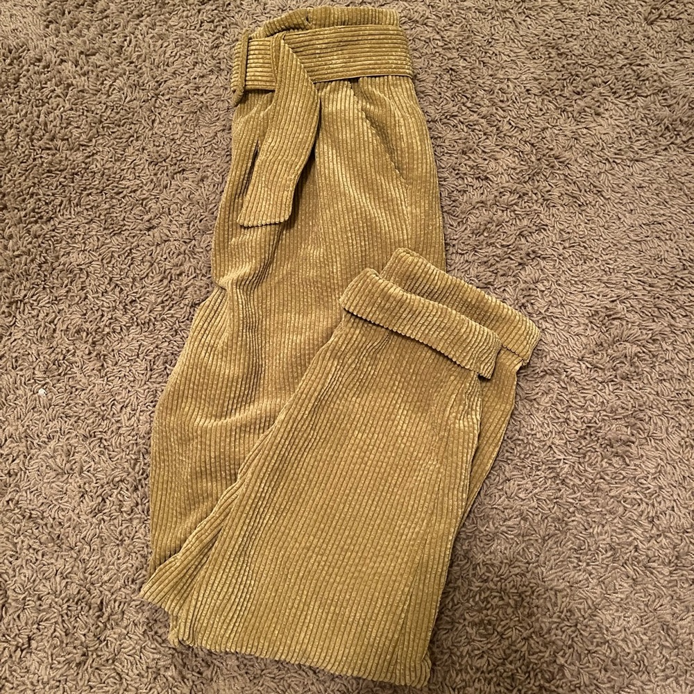 Woman’s yellow brown Trousers